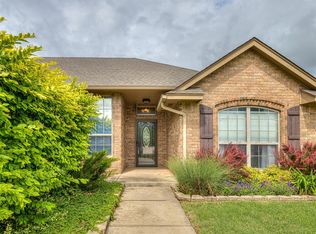 3809 Pachem Ave, Harrah, OK 73045