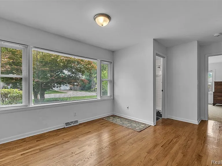 4918 Ainsley Ave — Photo 13