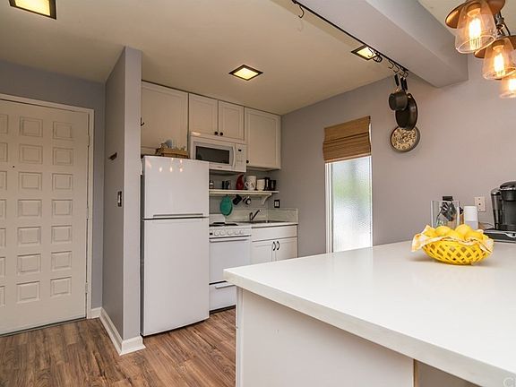3rd image of 28741 Via Las Flores Rd Unit 333