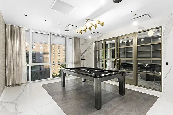 Rented by Compass | media 19