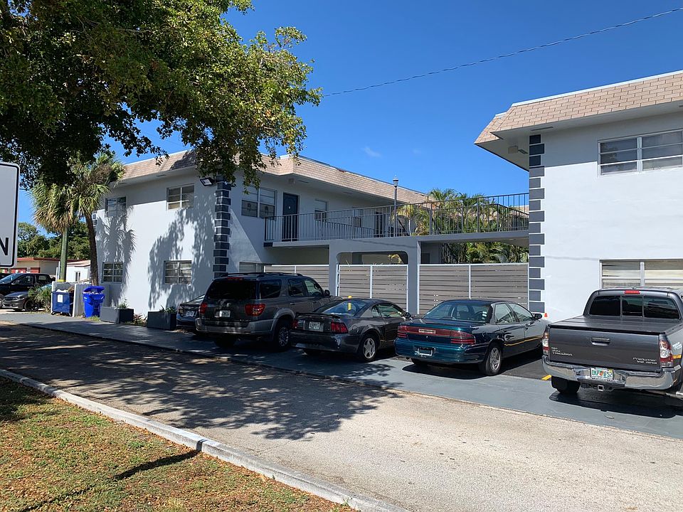 1st image of 1825 Johnson St APT 206