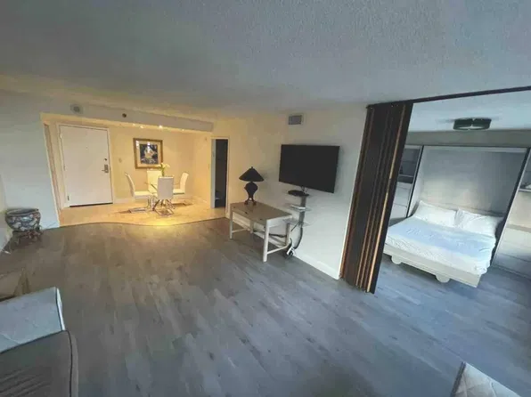 5225 Collins Ave, Miami Beach, FL