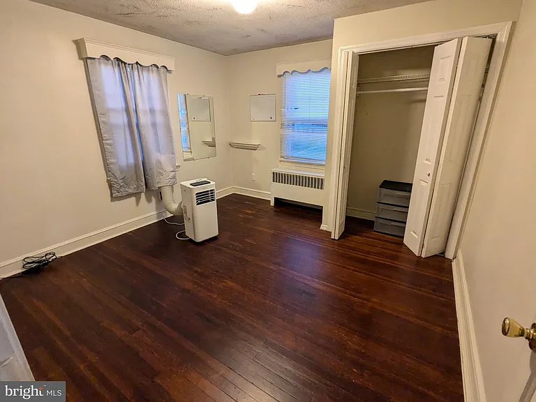 21 Steinway Ave — Photo 24