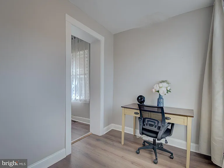 2621 E Oliver St — Photo 27