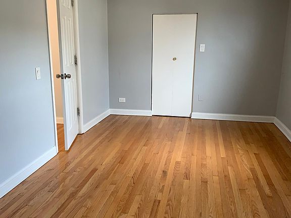 4th image of 3343 N Seeley Ave Floor 2