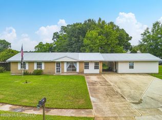 7633 Macon Dr, Biloxi, MS 39532