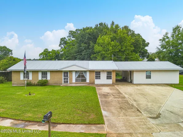 7633 Macon Dr, Biloxi, MS 39532