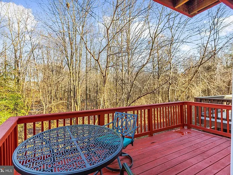 208 Goldsborough Dr — Photo 28