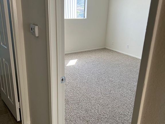 5th image of 529 E Cedar Ave #204