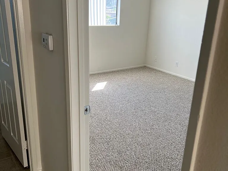 529 E Cedar Ave — Photo 5