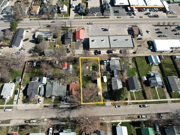 804 S Commercial Ave, Emmett, ID 83617