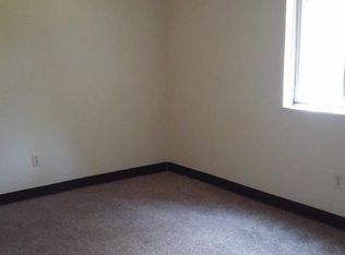 225 Emmet St APT 3, Niles, OH 44446