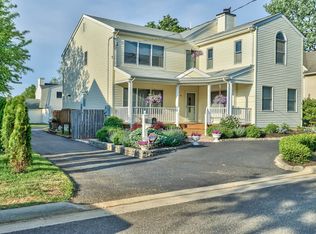 83 Compton St, Belford, NJ 07718