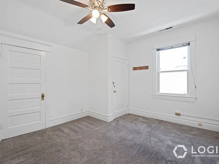 423 S Douglas St #UPSTAIRS — Photo 4