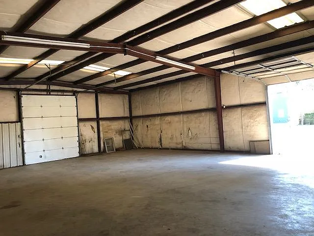 Studio, 2000 sqft, $2,500 — Photo 3