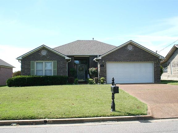 5th image of 2167 Oakview Ave