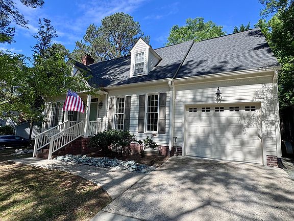 2nd image of 2470 Foxwood Dr