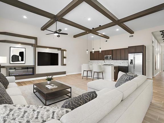 3rd image of 613 Paseo Modesto Dr