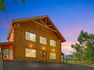409 Deer Path Ln, Gatlinburg, TN 37738
