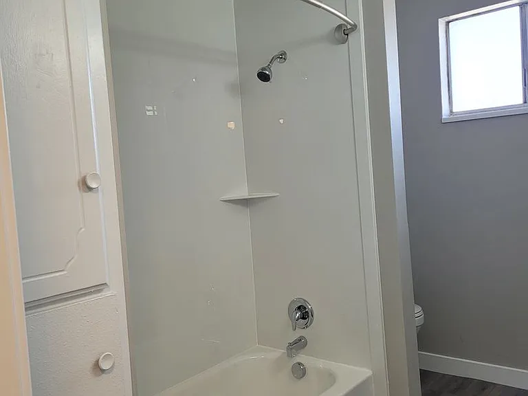 Jordanaire Apartments — Photo 30
