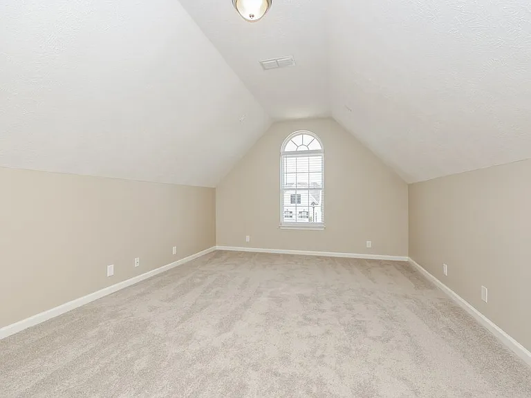 2737 Portside Ct — Photo 14