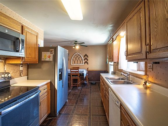 2nd image of 2173 Longwood Ct