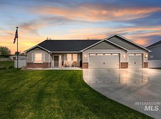 482 Fox Lantern Ct, Middleton, ID 83644
