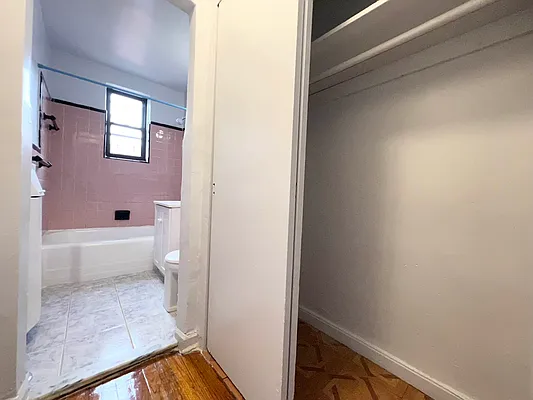 Rented by Premier One Realty LLC | media 6