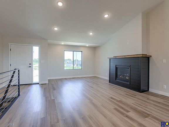 4th image of 1117 Asher Ave