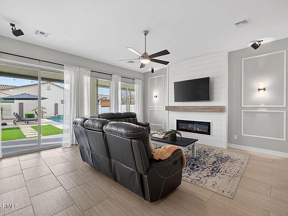 4th image of 4958 S NEWTON Terrace