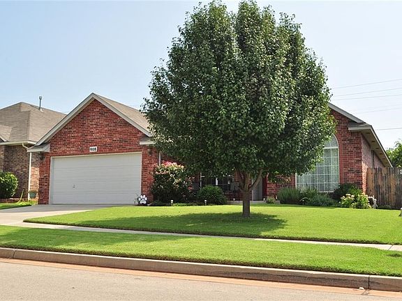 3rd image of 908 Elm Creek Dr