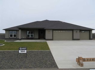 12317 Blackfoot Dr, Pasco, WA 99301