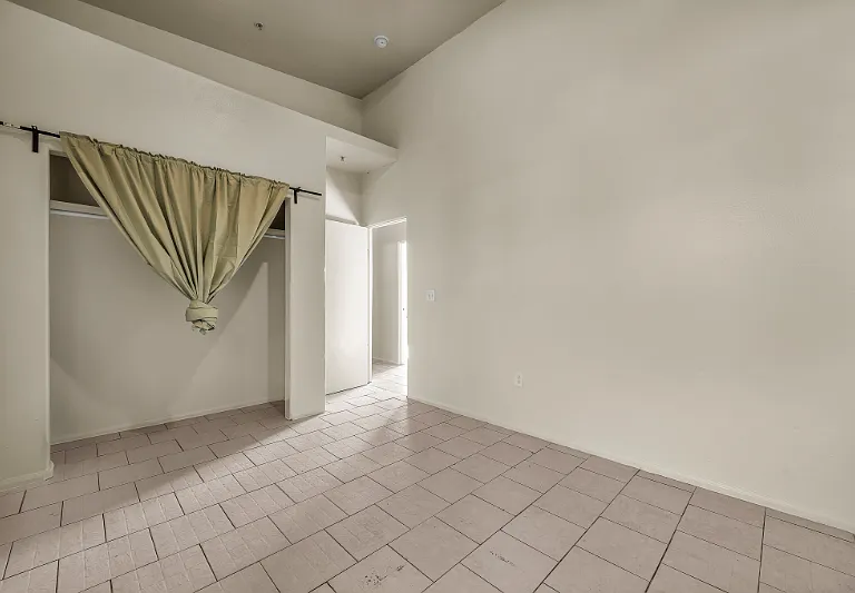 5869 S Figueroa St #D — Photo 11