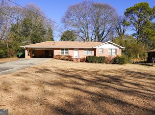 626 Barksdale Dr, Forest Park, GA 30297