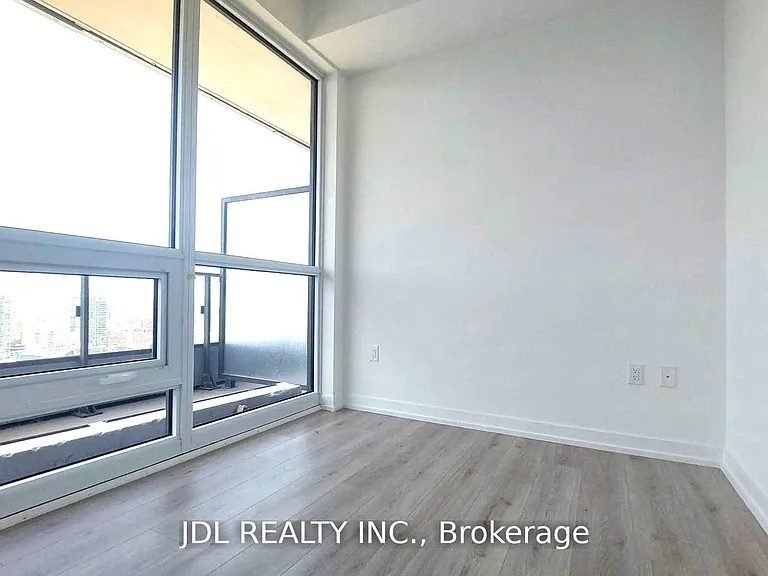 395 Bloor St E #3802 — Photo 2