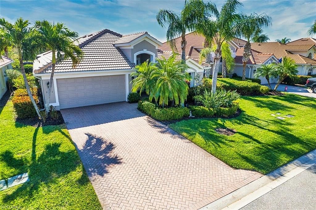 9093 Shadow Glen Way