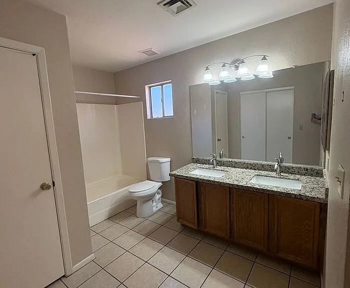 7040 W Olive Ave #92 — Photo 9