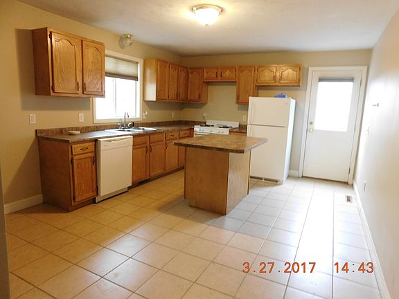 2nd image of 130 Oakland Ave #1