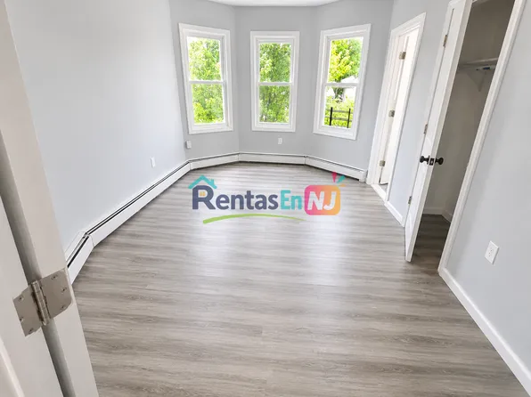 450 S 13th St, Newark, NJ