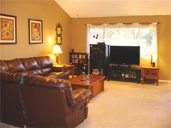 3rd image of 16430 Cavendish Dr