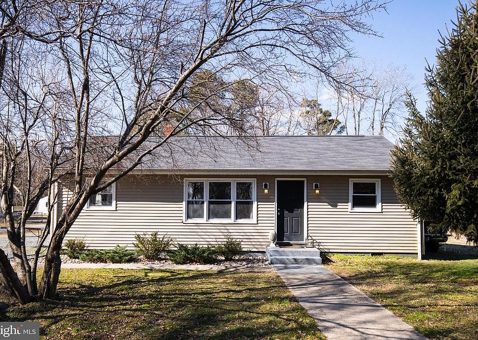 1st image of 8895 Lester Ave