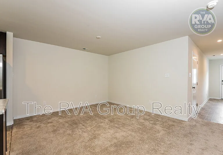 3402 Dewsberry Ln — Photo 6