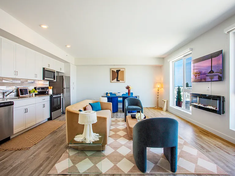 Crenshaw Lofts — Photo 3