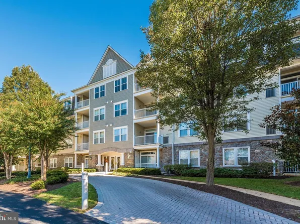 2500 Waterside Dr Unit 304, Frederick, MD 21701