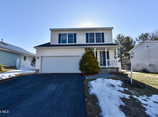 16 Red Oak Drive, Scotia, NY 12302