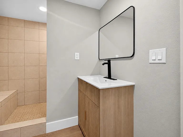 4710 1/2 2nd Ave N #1/2 — Photo 4