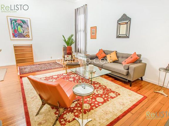 4th image of 2712 Pine St #B