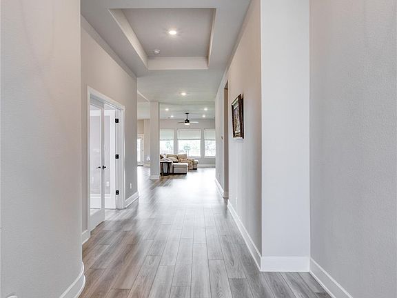 5th image of 109 Isaac White Dr
