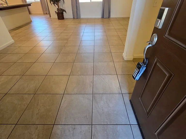2308 W Ambassador Way — Photo 4