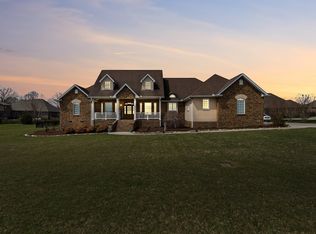 102 Highpoint Blvd, Tullahoma, TN 37388